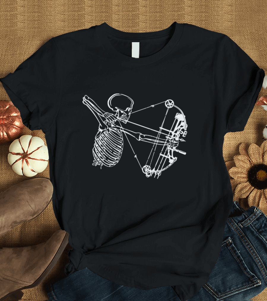 Cool Skeleton with Bow Skull Archery Hunting Skeleton Archery Drawing T-Shirt