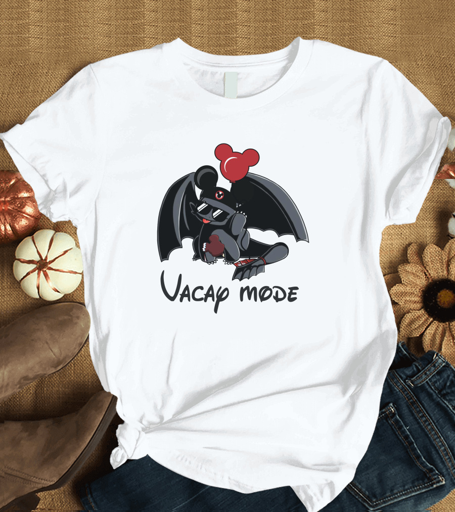 Toothless Vacay Mode T-Shirt