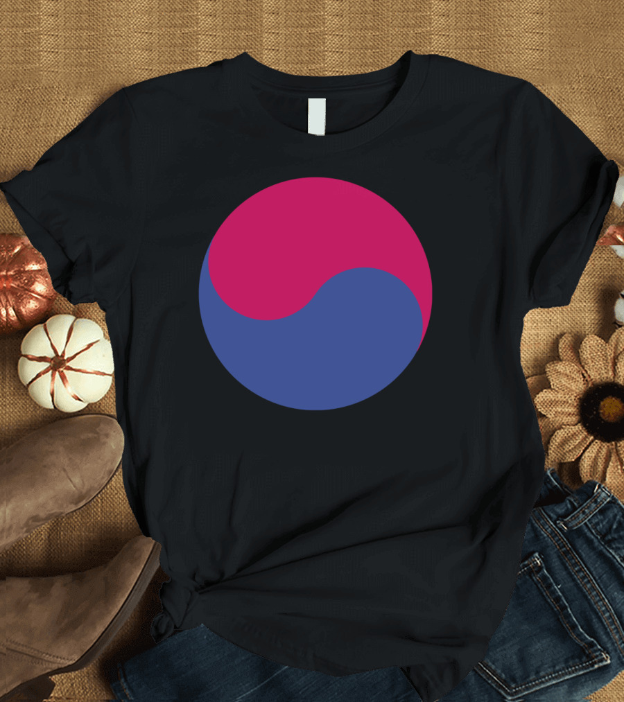 Taegeuk Korean Symbol Red Blue Yin Yang T-Shirt