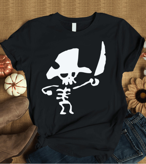 T-Shirt: Skeleton Pirate Sword Fighter Captain T-Shirt Skeleton Pirate Sword Fighter Captain T-Shirt