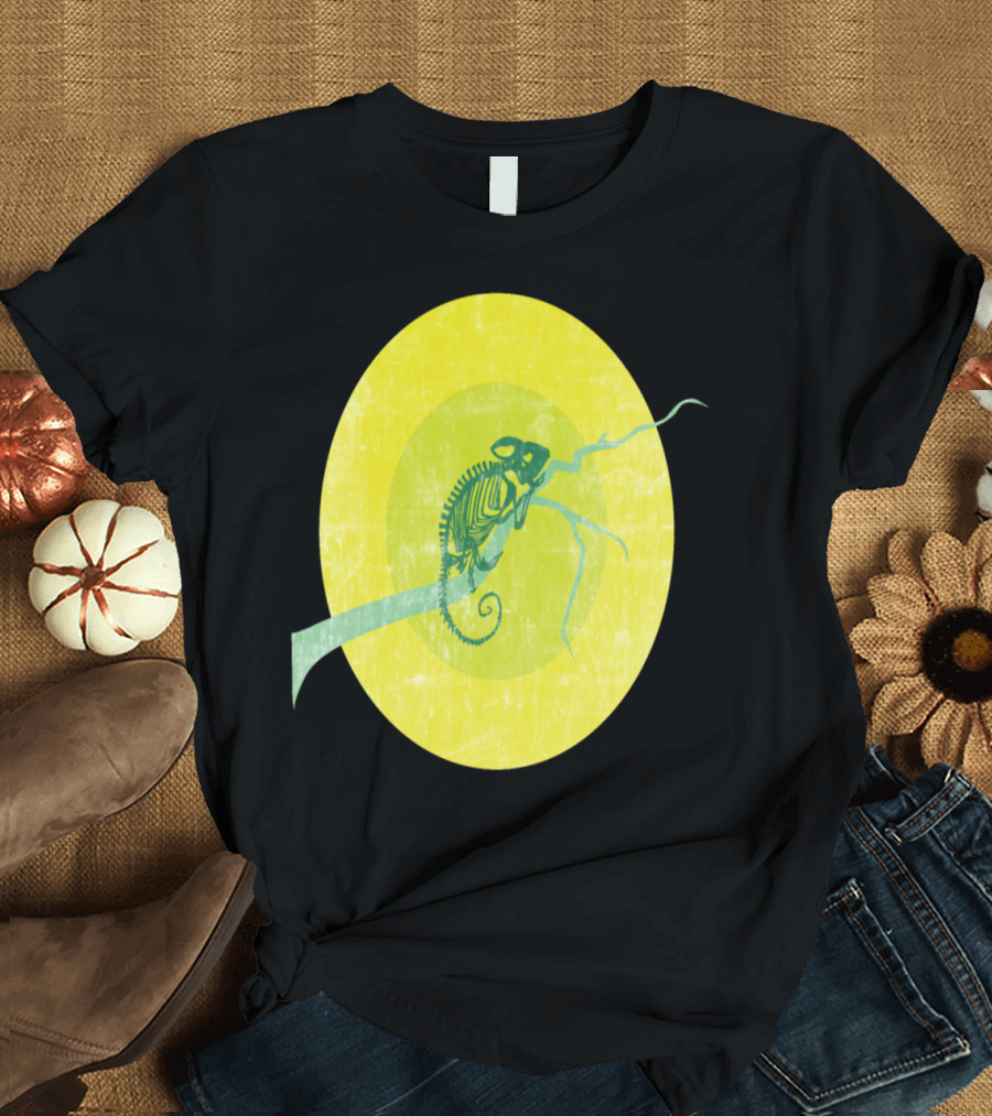 Chameleon Skeleton Save the Rainforests Shabby Vintage Style Retro Circle T-Shirt