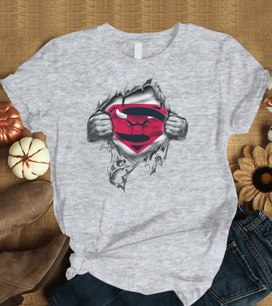 Superman Chicago Bulls Logo Mashup On Ripped Gray T-Shirt