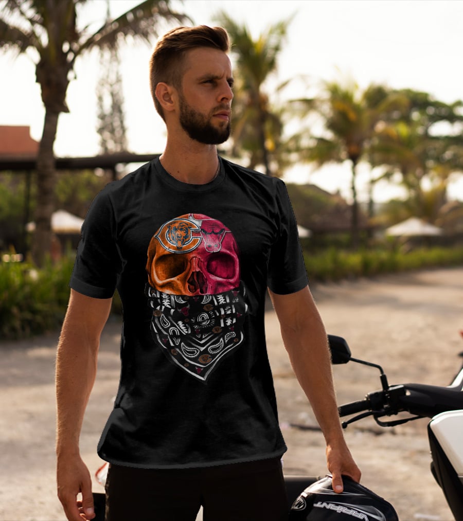 Chicago Bears And Bulls Skull With Bandana T-Shirt