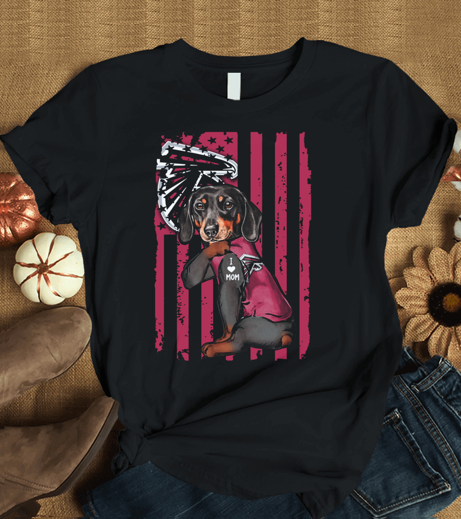 Dachshund I Love Mom Atlanta Falcons Fan Background T-Shirt