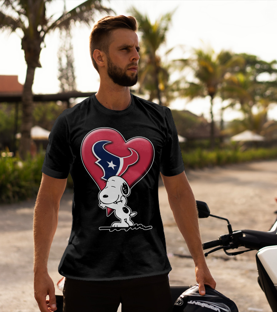 Snoopy Hugging Houston Texans Heart T-Shirt
