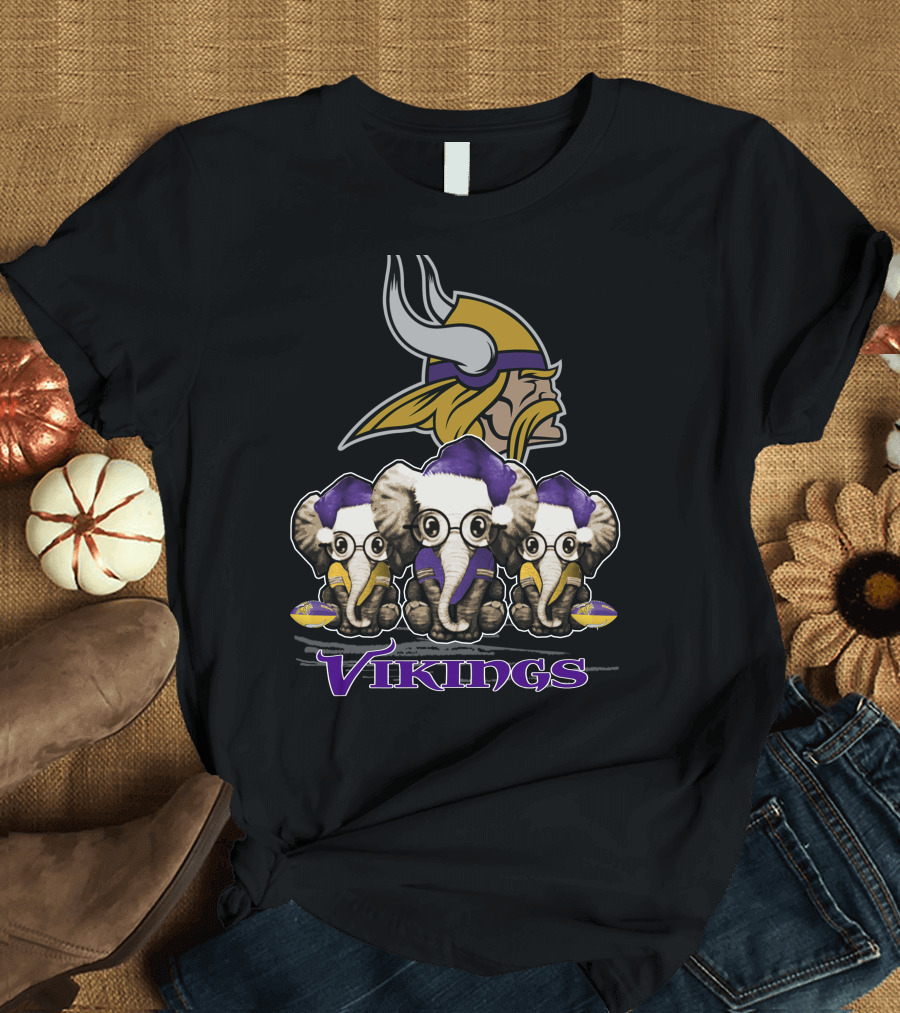 Elephan Xmas Minnesota Vikings Santa Hat Football T-Shirt