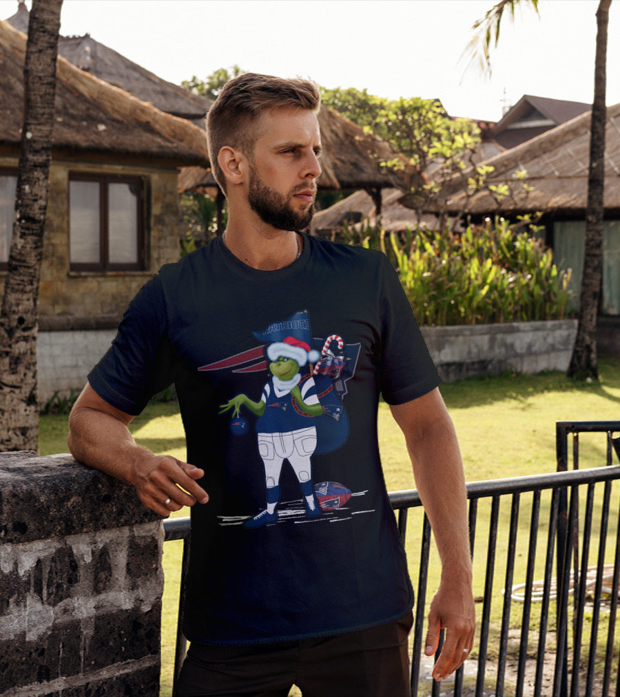 Patriots Grinch Christmas Football Sack Fan T-Shirt