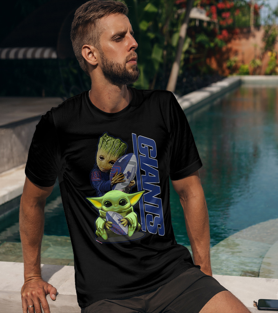 Grzd New York Giants Baby Groot And Grogu Football T-Shirt