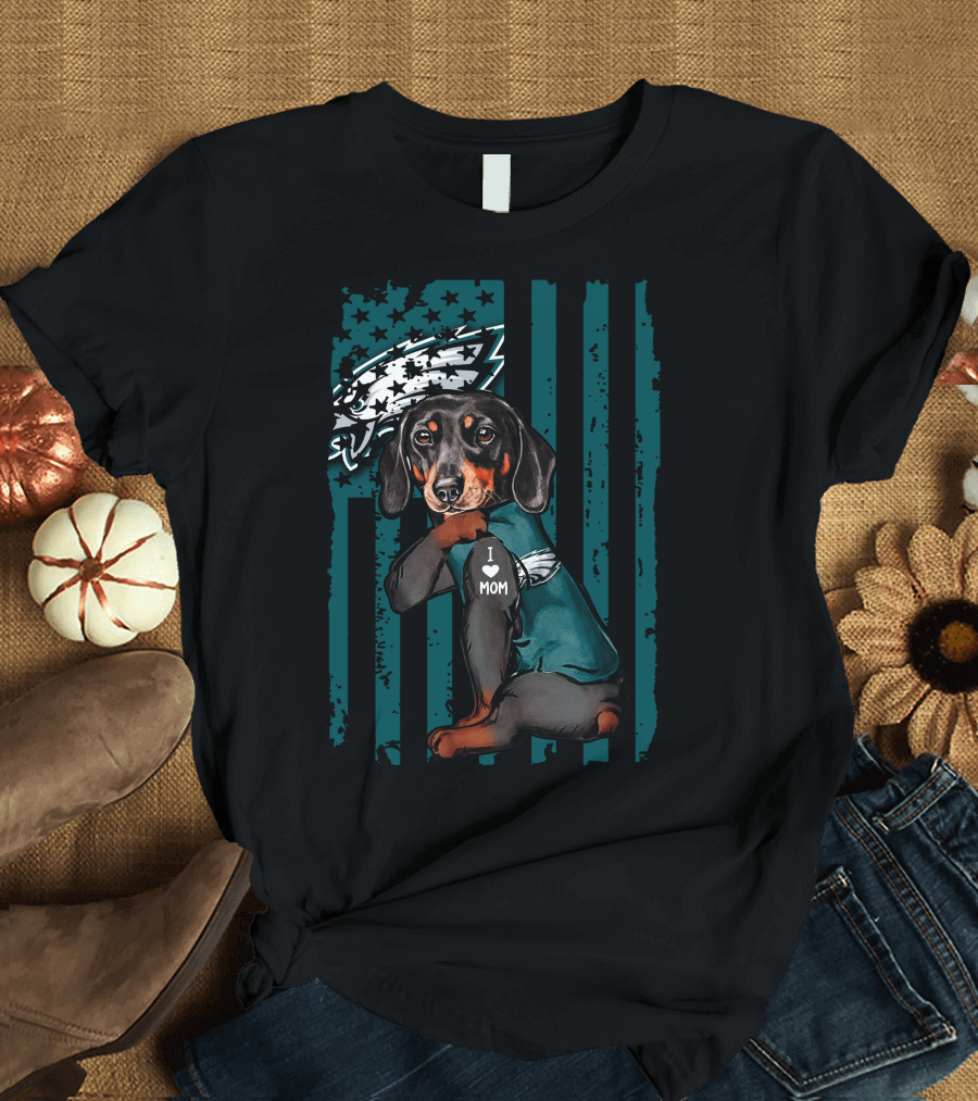 Dachshund I Love Mom Philadelphia Eagles Fan T-Shirt