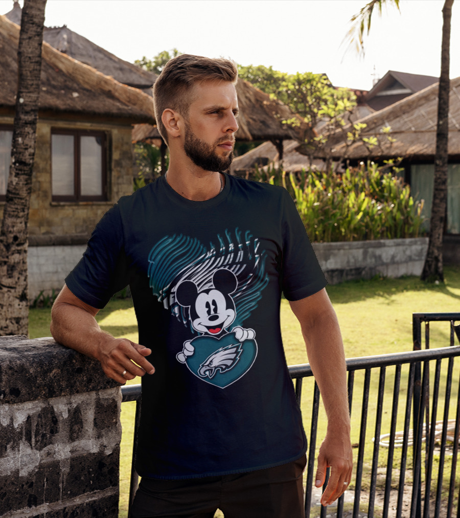 Philadelphia Eagles Heart Mickey Mouse T-Shirt