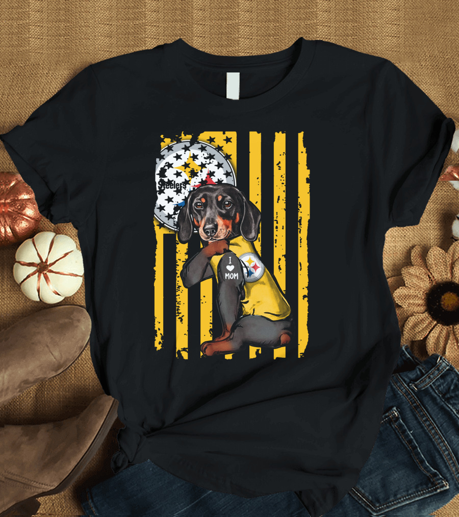 Dachshund Steelers I Love Mom Black and Yellow Football Fan T-Shirt