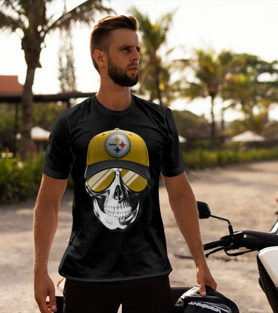 Skull V7 Pittsburgh Steelers Yellow Cap And Sunglasses T-Shirt