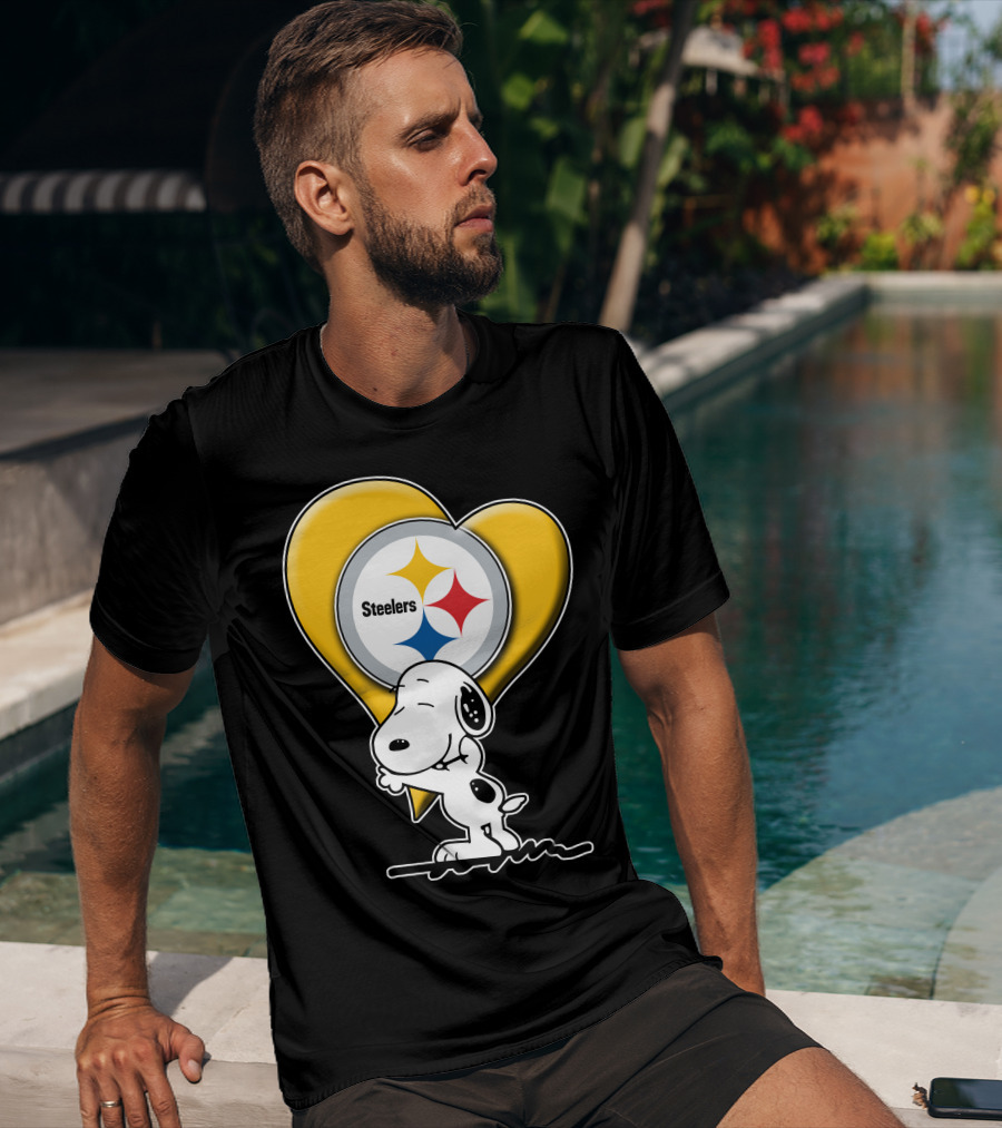 Snoopy Hugging Heart Steelers Logo Pittsburgh Steelers Fan Gear T-Shirt