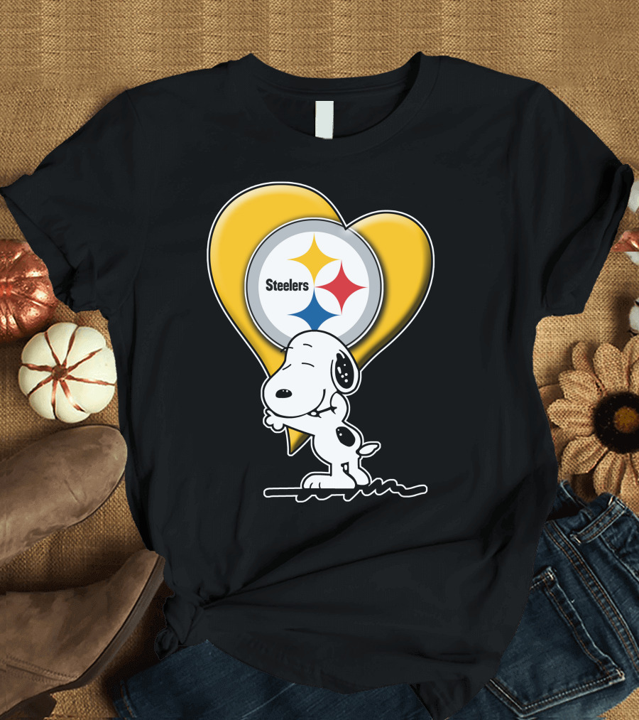 Snoopy Hugging Heart Steelers Logo Pittsburgh Steelers Fan Gear T-Shirt