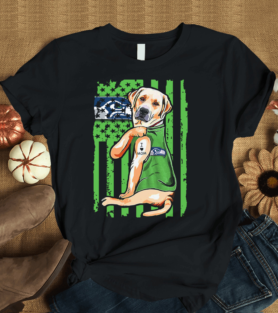 Labrador Retriever Seattle Seahawks Flag I Love Mom Tattoo T-Shirt