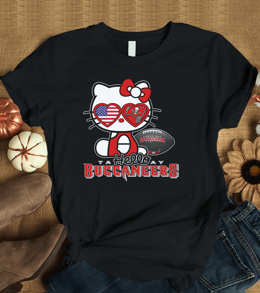 Hello Kitty Tampa Bay Buccaneers Football Heart Glasses T-Shirt