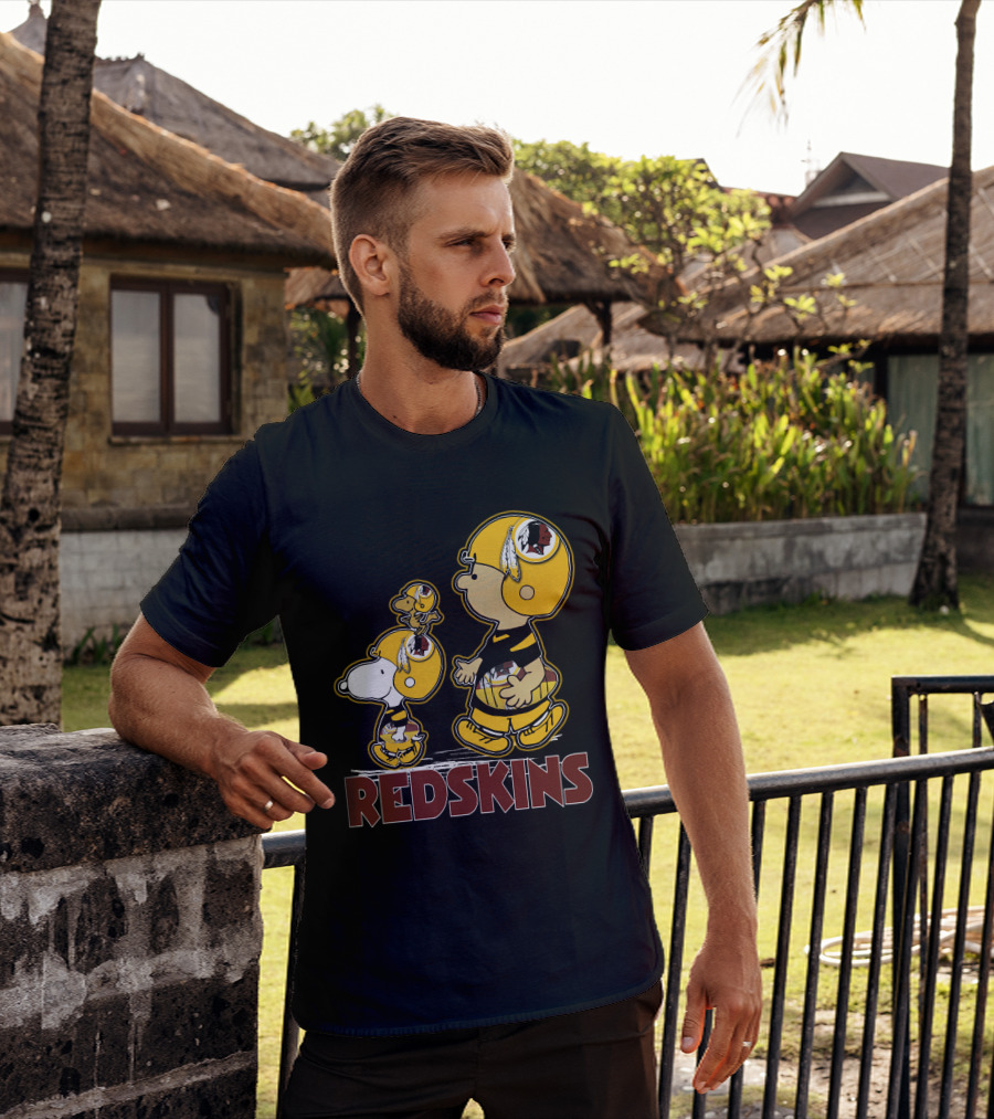 Snpfootball Redskins Peanuts Characters In Football Helmets T-Shirt