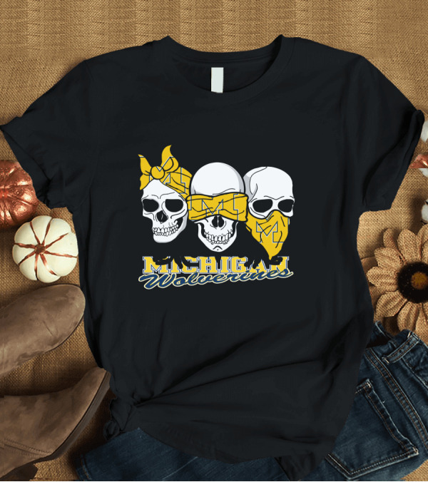 T-Shirt: Michigan Wolverines 3 Skulls Bandana T-Shirt Michigan Wolverines 3 Skulls Bandana T-Shirt
