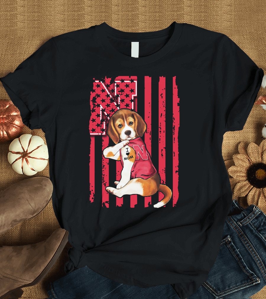 Beagle I Love Mom Nebraska Cornhuskers American Flag Stars and Stripes Football T-Shirt