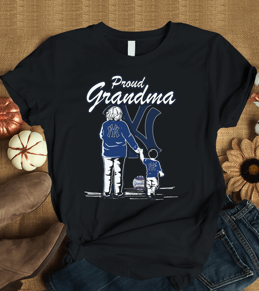 Proud Grandma New York Yankees Family T-Shirt