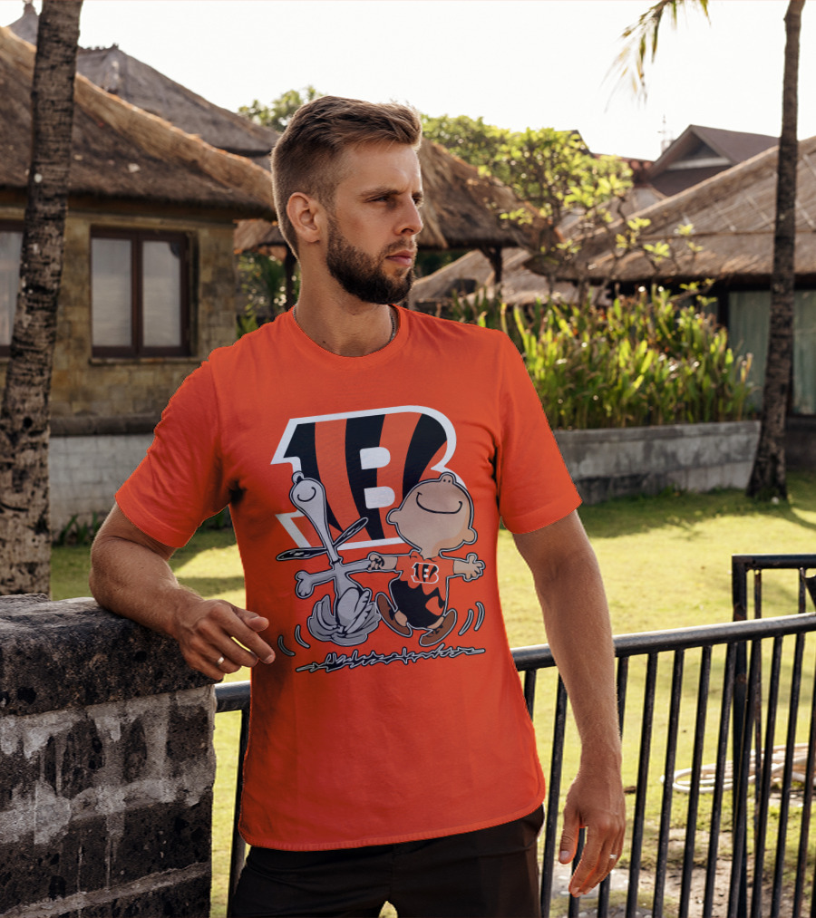 Cincinnati Bengals Peanuts Collaboration With Snoopy And Charlie Brown Dancing T-Shirt