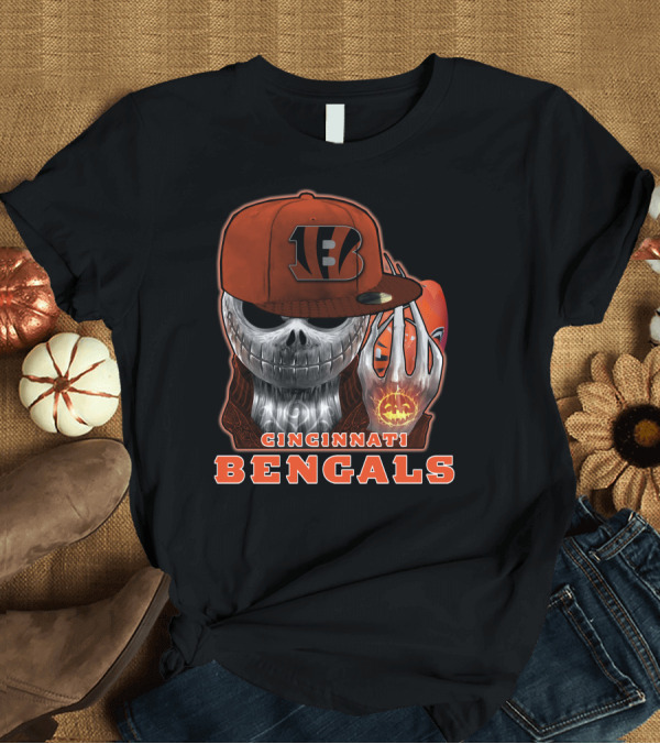 T-Shirt: Cincinnati Bengals Jackskull Halloween Football Fan Gear T-Shirt Cincinnati Bengals Jackskull Halloween Football Fan Gear T-Shirt