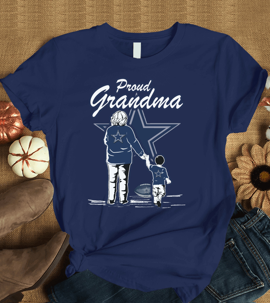 Proud Grandma Dallas Cowboys Star Holding Hands with Child Football T-Shirt