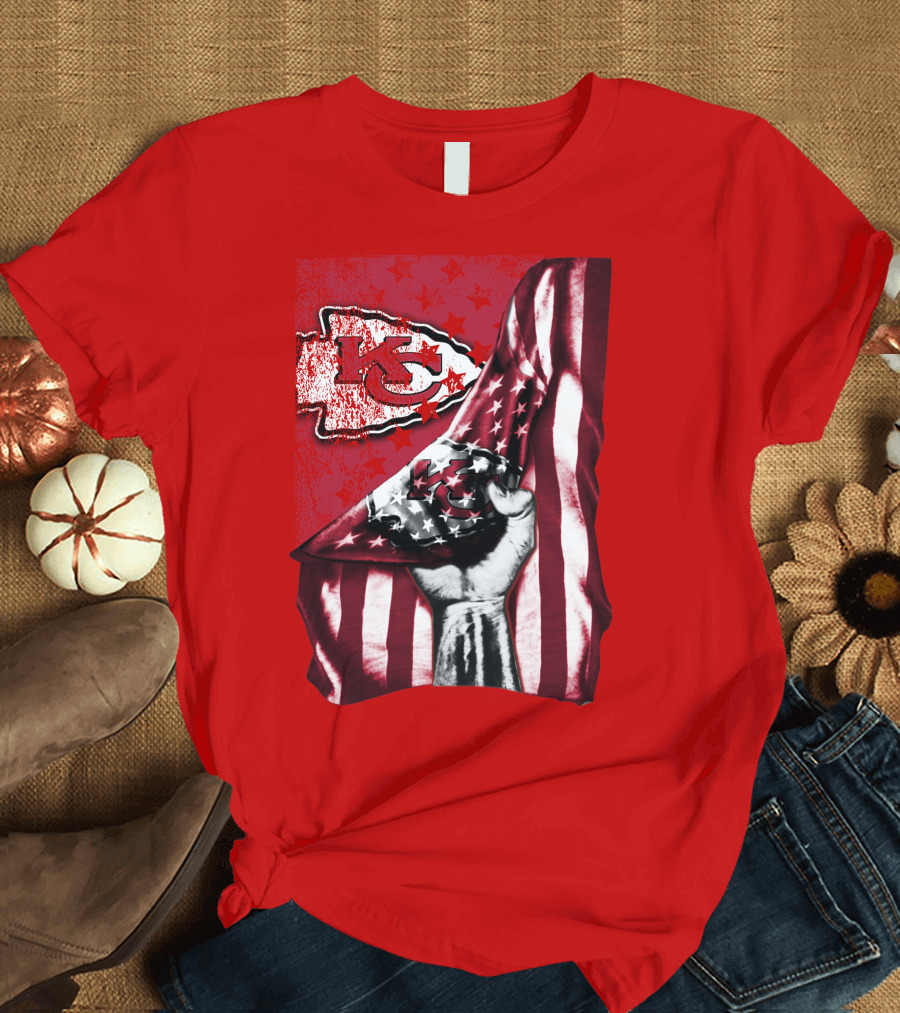 Kansas City Chiefs Arrowhead with American Flag Motif T-Shirt
