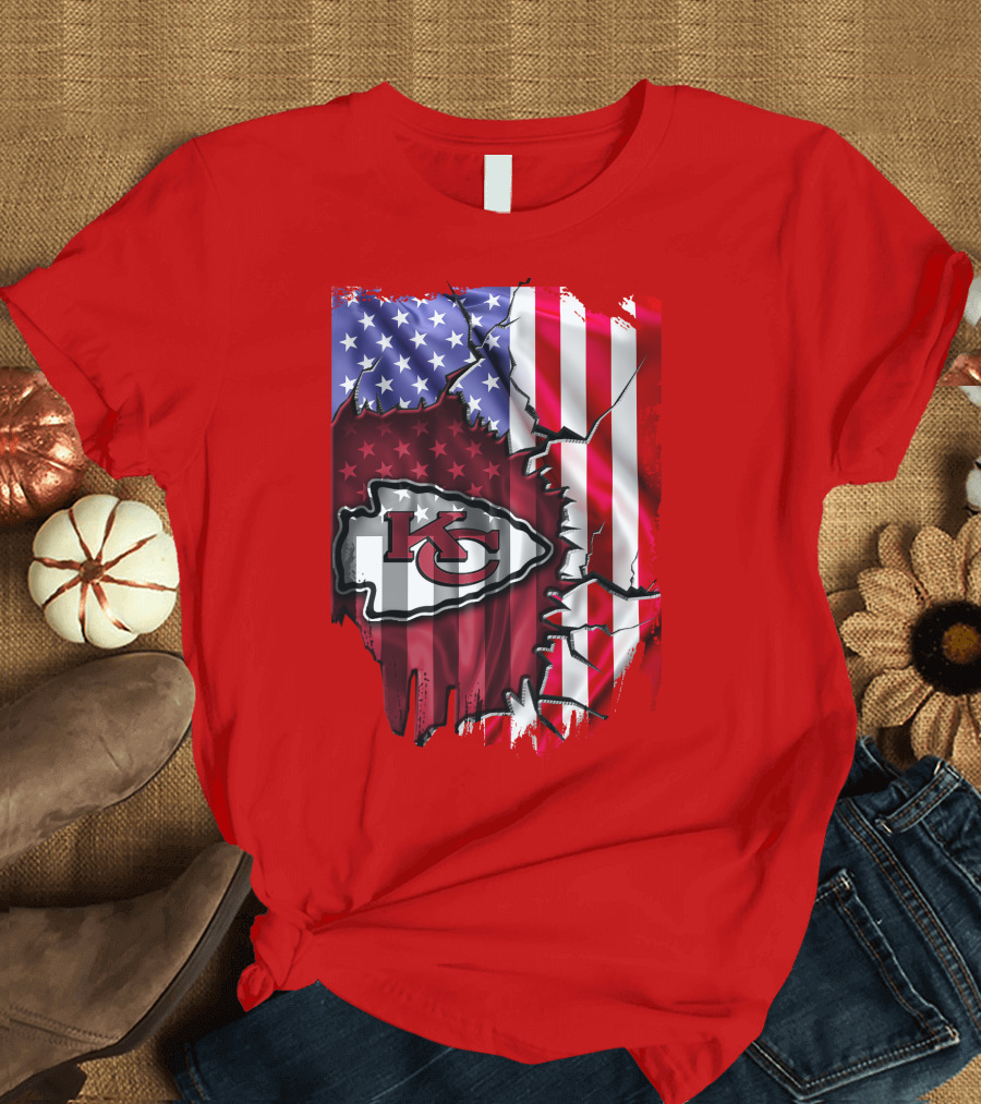 Kansas City Chiefs Logo with American Flag Background T-Shirt