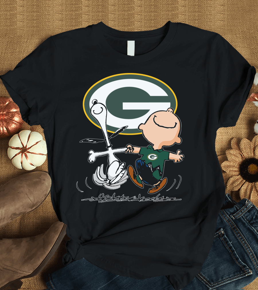 Snoopy and Charlie Brown Dancing Green Bay Packers T-Shirt