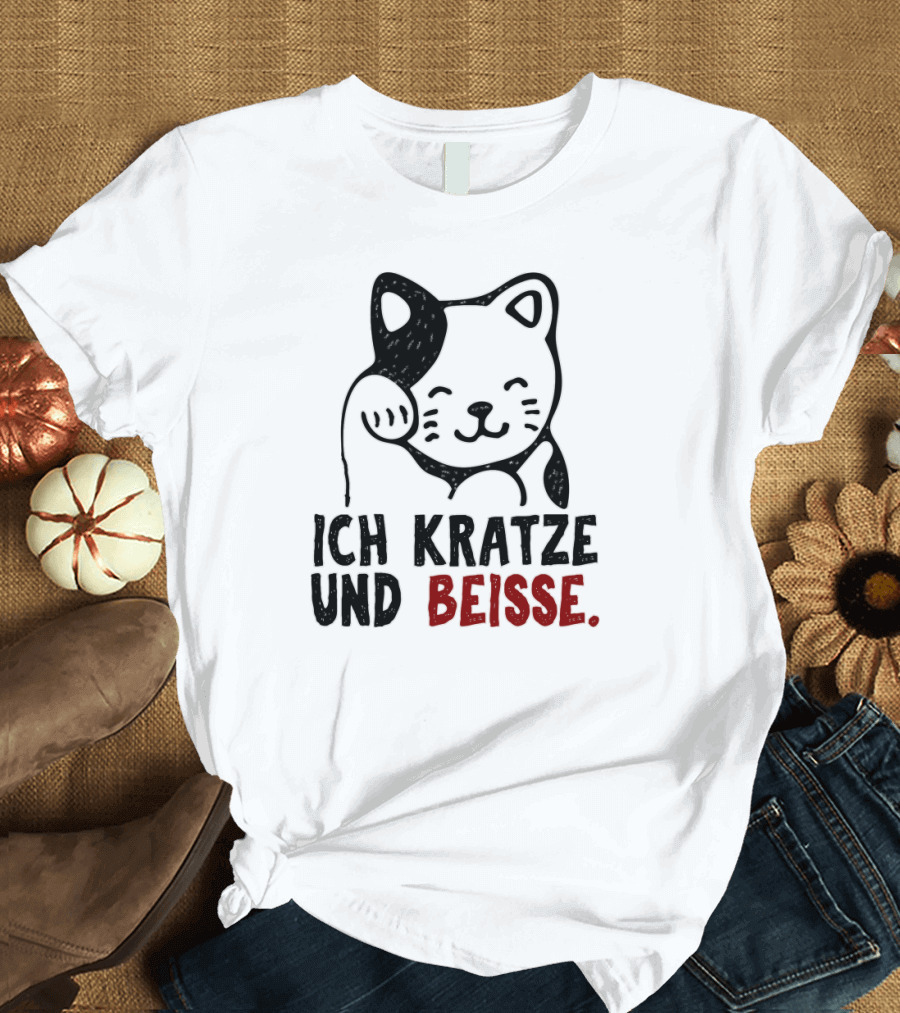 Ich Kratze Und Beisse Maneki-neko Cat T-Shirt