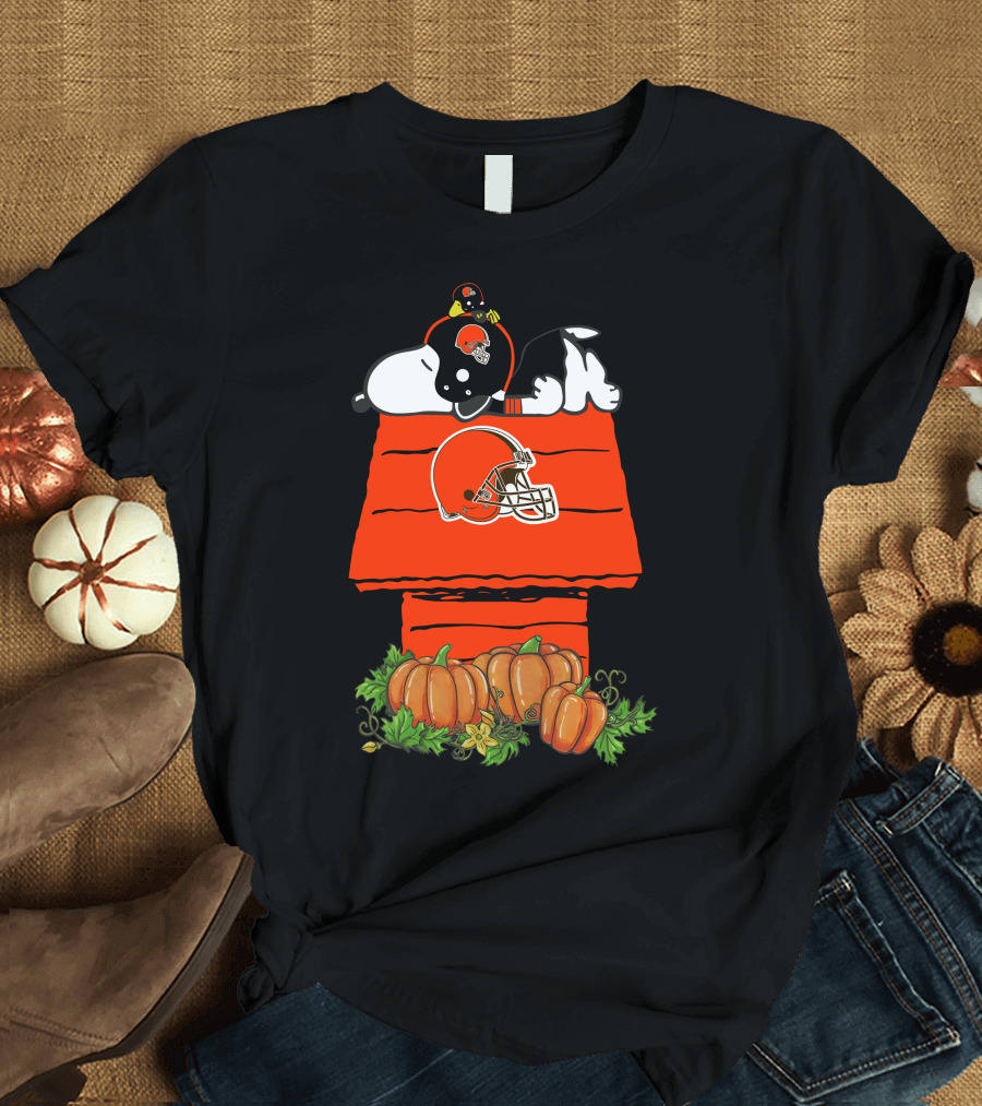 Cleveland Browns Snoopy Pumpkin Halloween Football Doghouse T-Shirt
