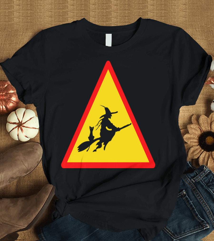 Witches Witch Hexen Hexe Broomstick Cat Triangle Warning Sign T-Shirt