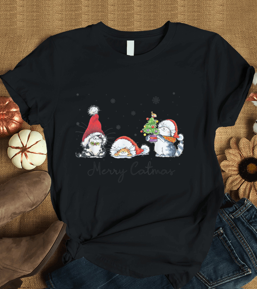Cats in Santa Hats with Merry Catmas for Cat Lovers T-Shirt
