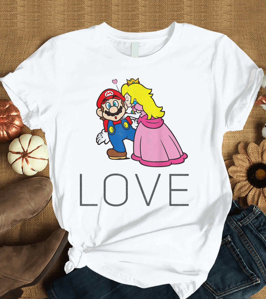 Super Mario Princess Peach Kiss Love Iconic Funny Moment T-Shirt