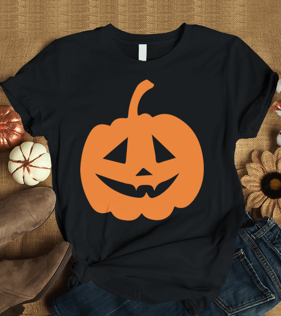 Jack-o'-Lantern Pumpkin Smile Black Background Halloween T-Shirt