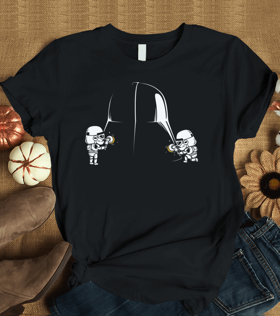 Star Wars Stormtroopers Polishing Darth Vader Helmet T-Shirt