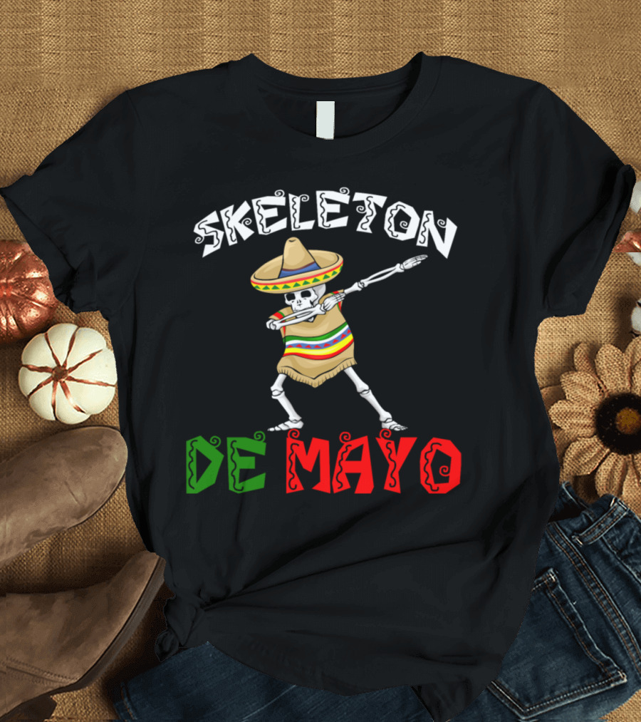 SKELETON DE MAYO Dab Sombrero T-Shirt