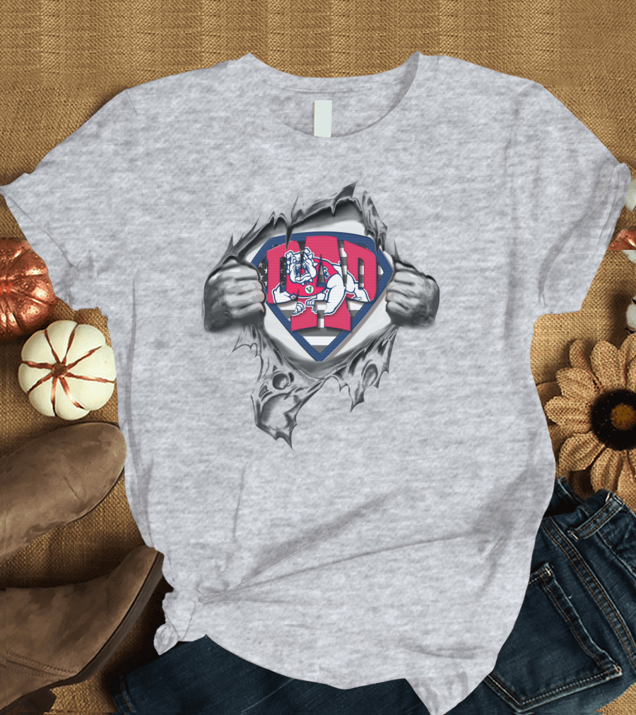 SUPERDAD FRESNO STATE BULLDOGS LOGO S SHIELD RIPPED CHEST T-Shirt