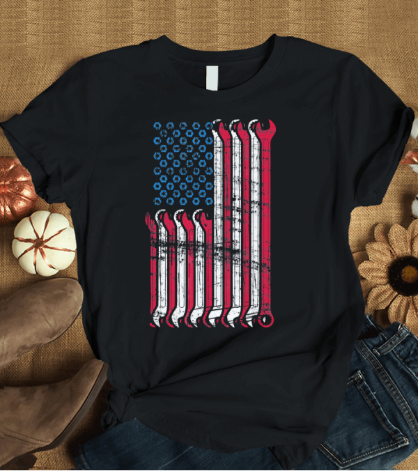 T-Shirt: American Flag Mechanic Combination Wrench Design with Patriotic Colors and Textured Look T-Shirt American Flag Mechanic Combination Wrench Design with Patriotic Colors and Textured Look T-Shirt