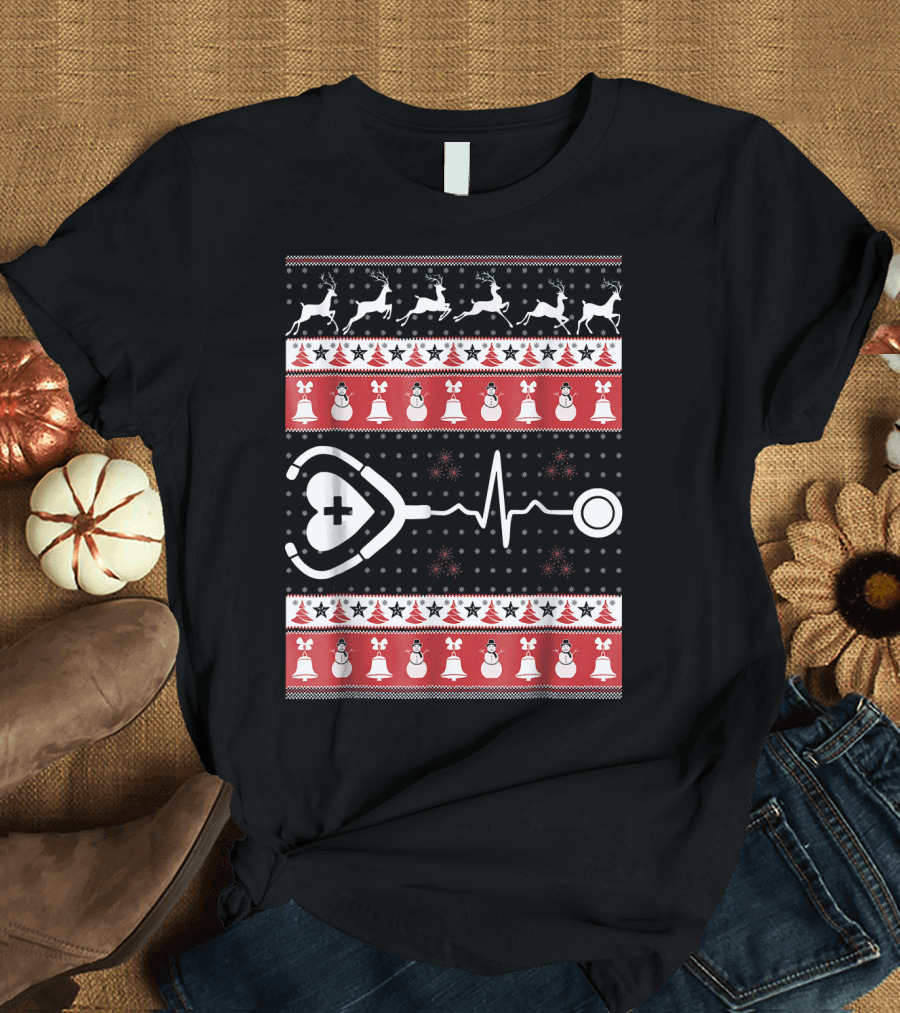 Christmas Nurse Stethoscope Heartbeat Reindeer Snowman T-Shirt