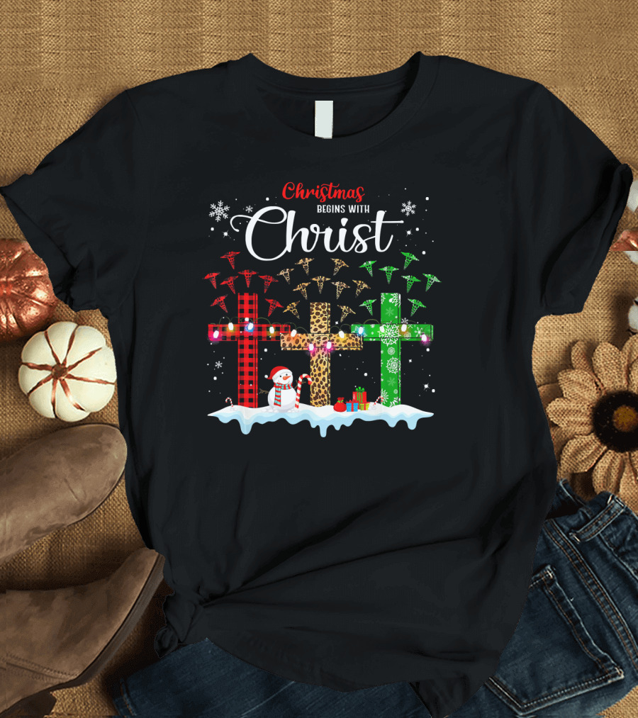 Christmas Begins With Christ Plaid Leopard Nurse Life Snowman Lights T-Shirt