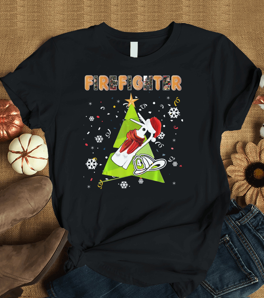 Firefighter Christmas Tree Snowflakes Gingerbread Hat T-Shirt