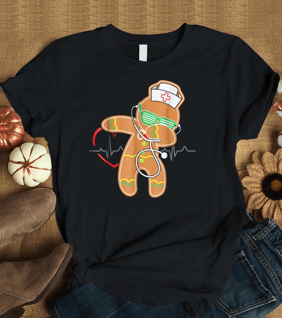 Funny Dabbing Gingerbread Nurse Stethoscope Heartbeat Holiday T-Shirt