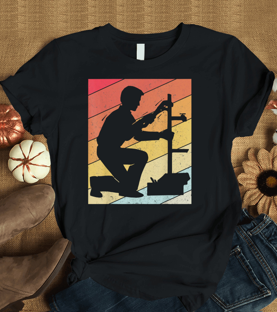 Funny Plumber Vintage Retro Silhouette Kneeling Repair Tools T-Shirt