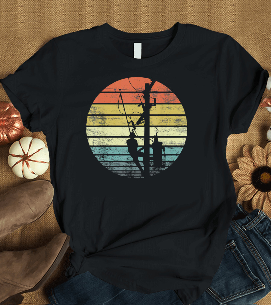 Mens Lineman Vintage Retro Electrician Silhouette Sunset T-Shirt