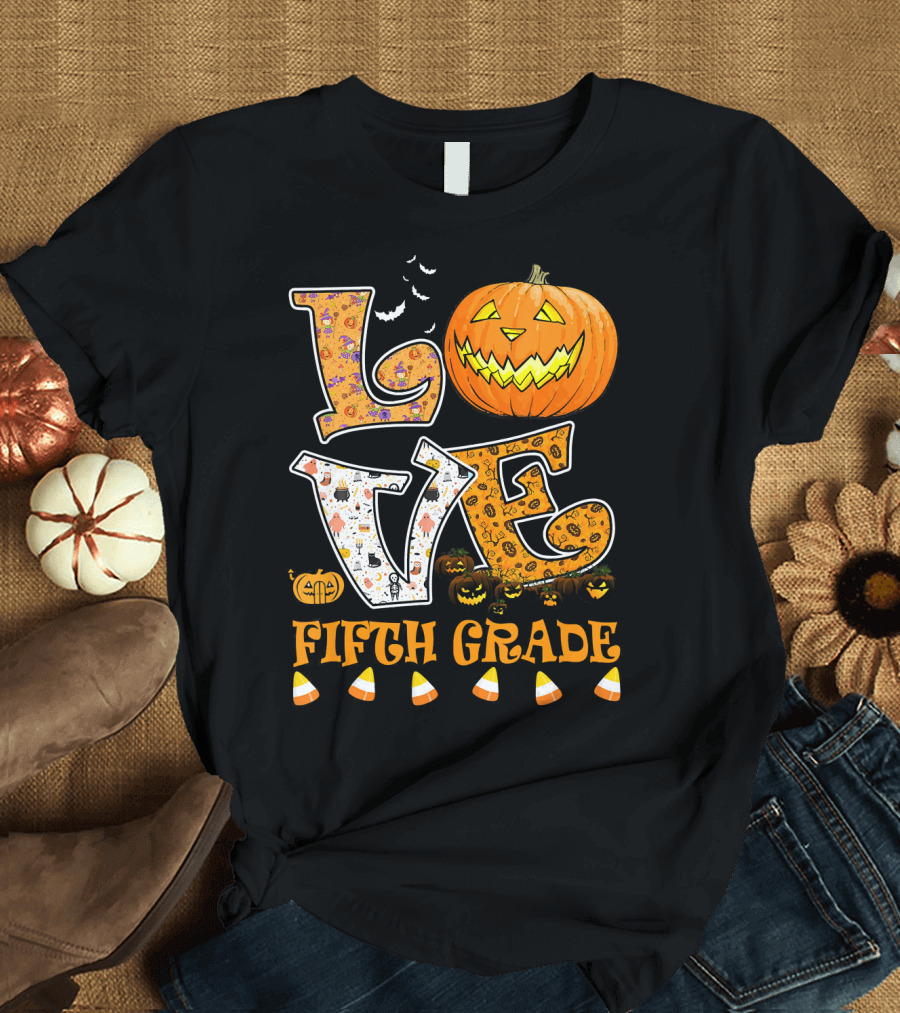 Love Halloween Pumpkin Fifth Grade Teacher T-Shirt