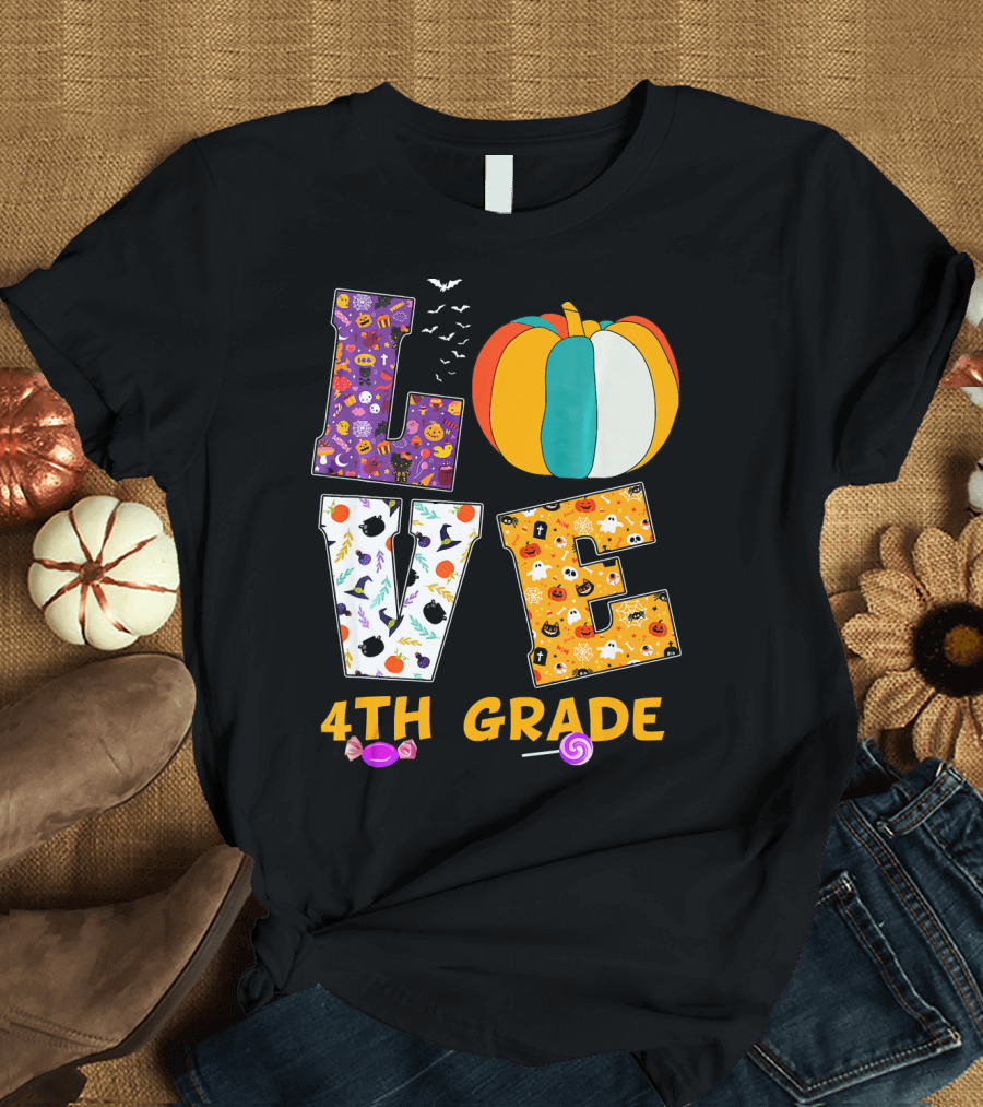 Halloween Love 4th Grade Teacher Candy Pumpkin T-Shirt