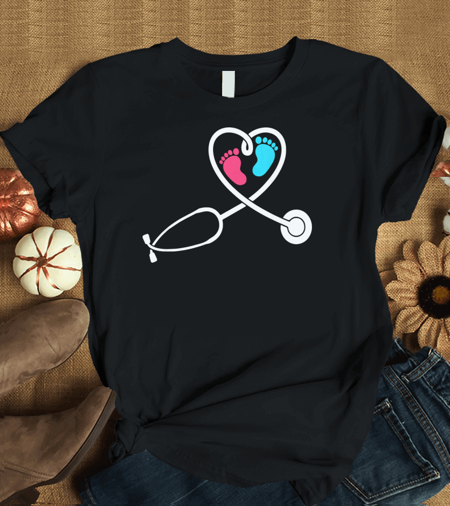Cute Baby Feet and Heart Stethoscope Nursing Doctor T-Shirt