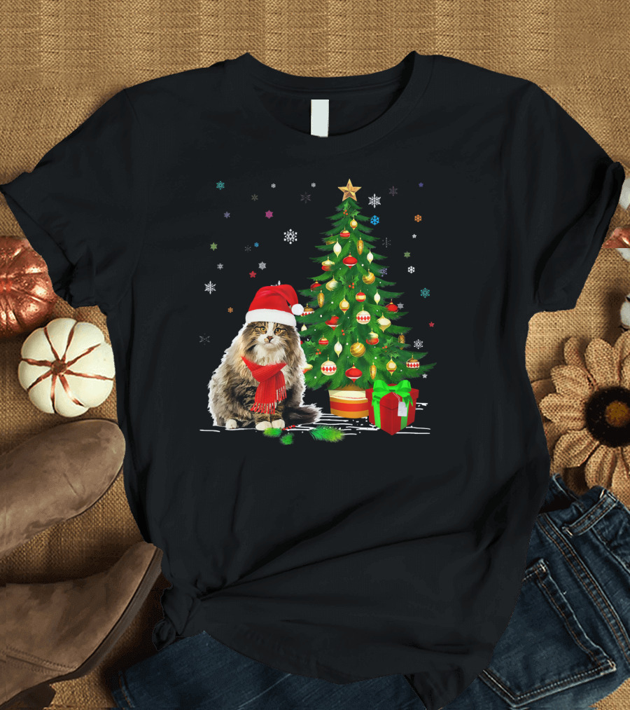 Funny Norwegian Forest Cat Christmas Lover Snowflakes Tree Gifts T-Shirt